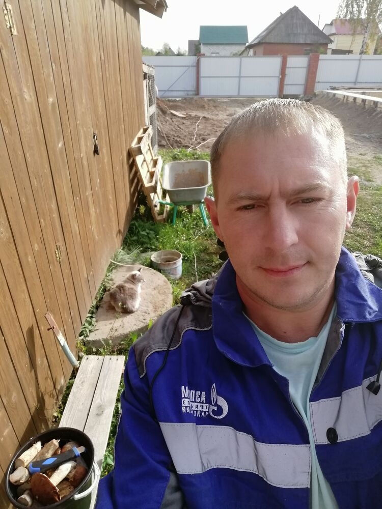  ,   Dmitrii, 38 ,   ,   