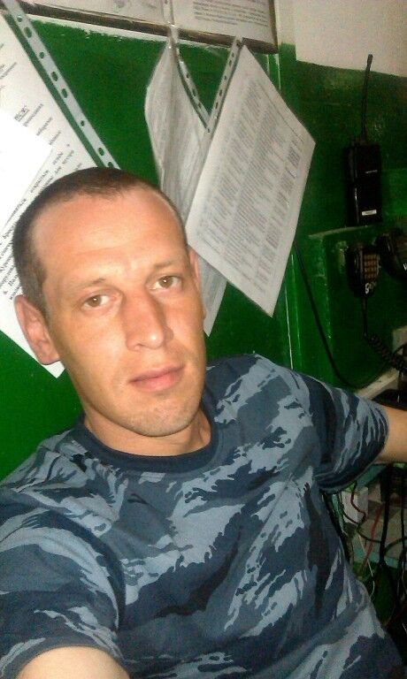  17964875  Vlktor, 44 ,    -