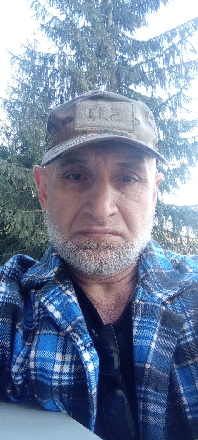  42904445  Ovik, 46 ,    Deleted
