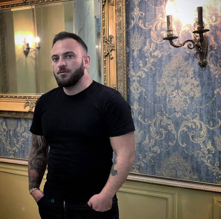  ,   Mike, 33 ,   ,   , c , 