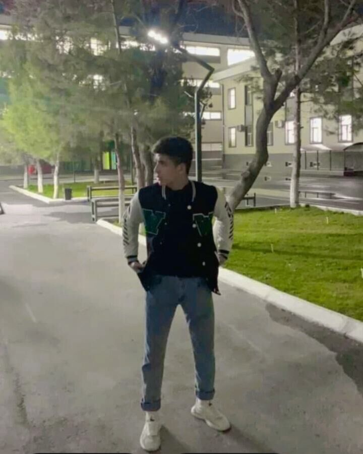  31094265  Shohruh, 27 ,    