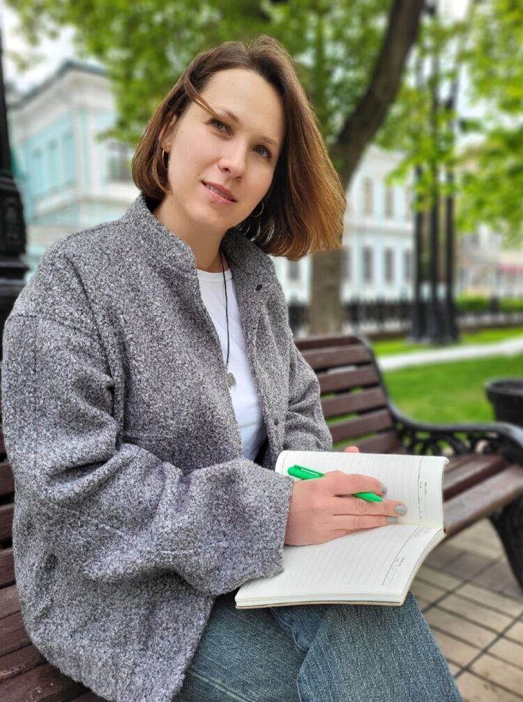  52908485  , 25 ,    -