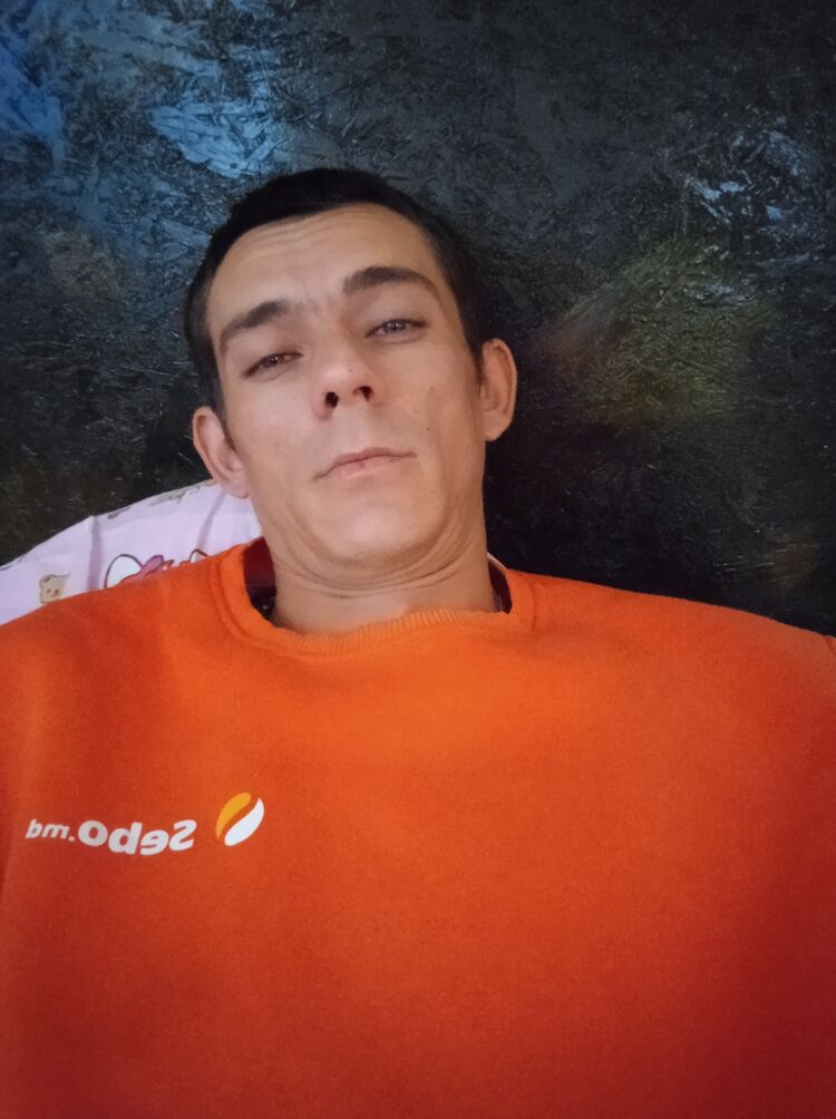  46729845  Romili, 33 ,    