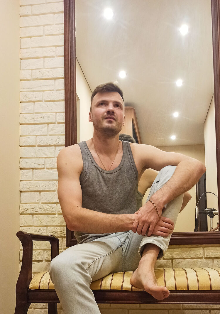  31995225  Roma, 30 ,    