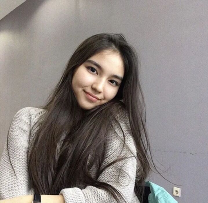  45510035  Milana, 19 ,    
