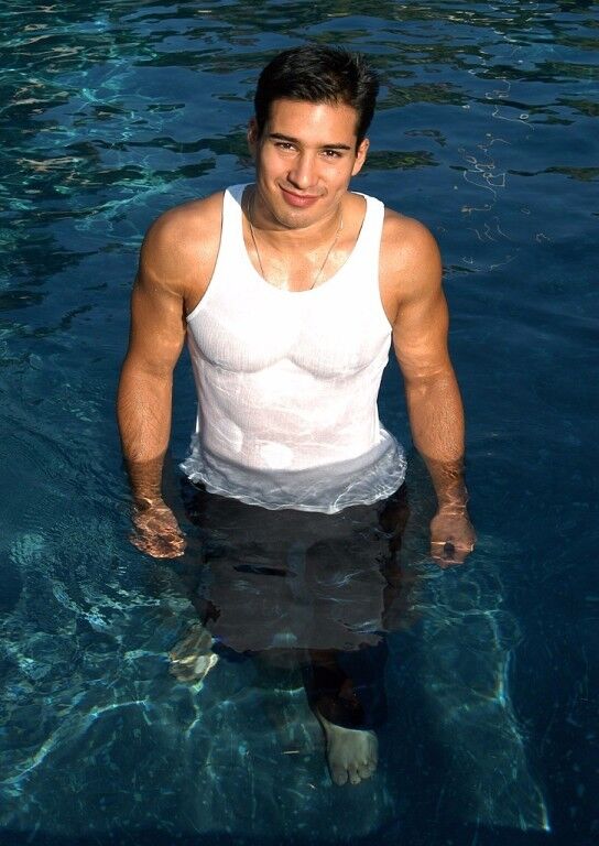  5971285  Nikolas, 32 ,    