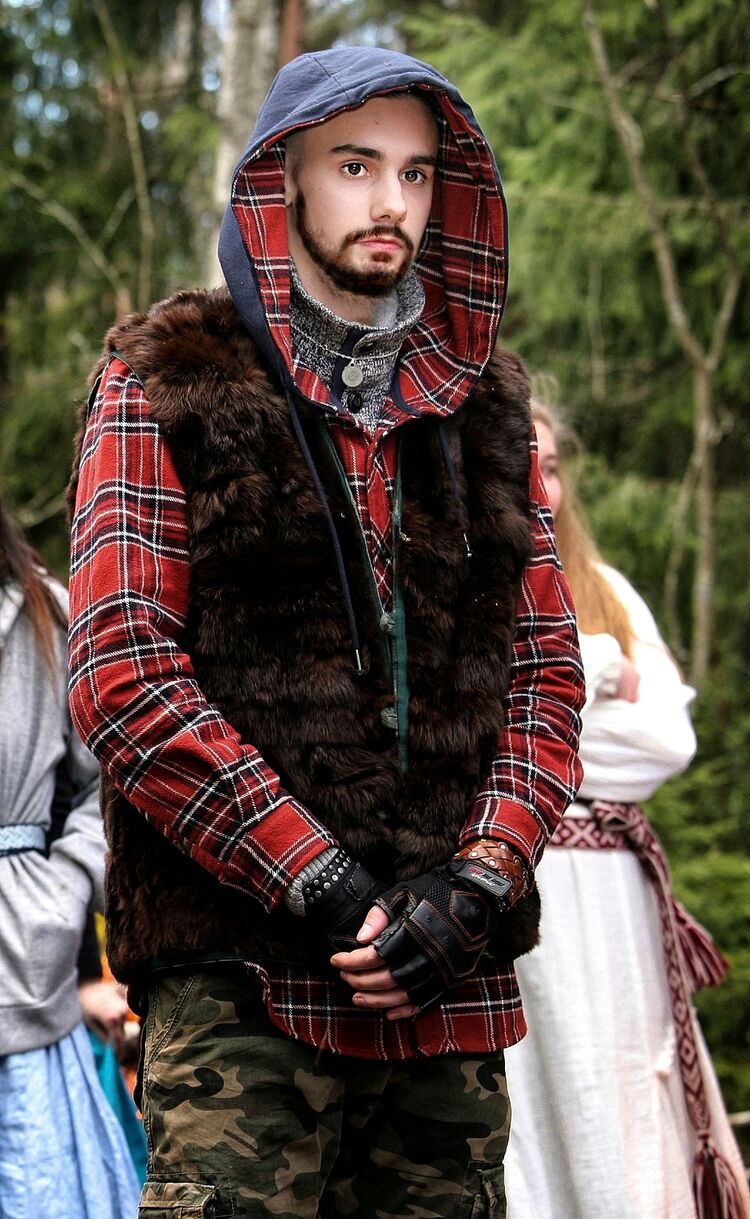  24139885  , 23 ,    -