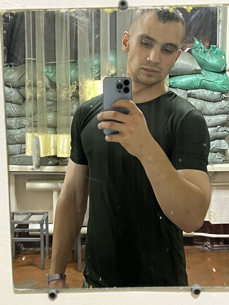  ,   Vlad, 25 ,   ,   
