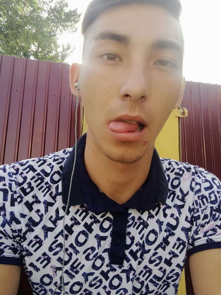  18317455  Darhan, 28 ,    