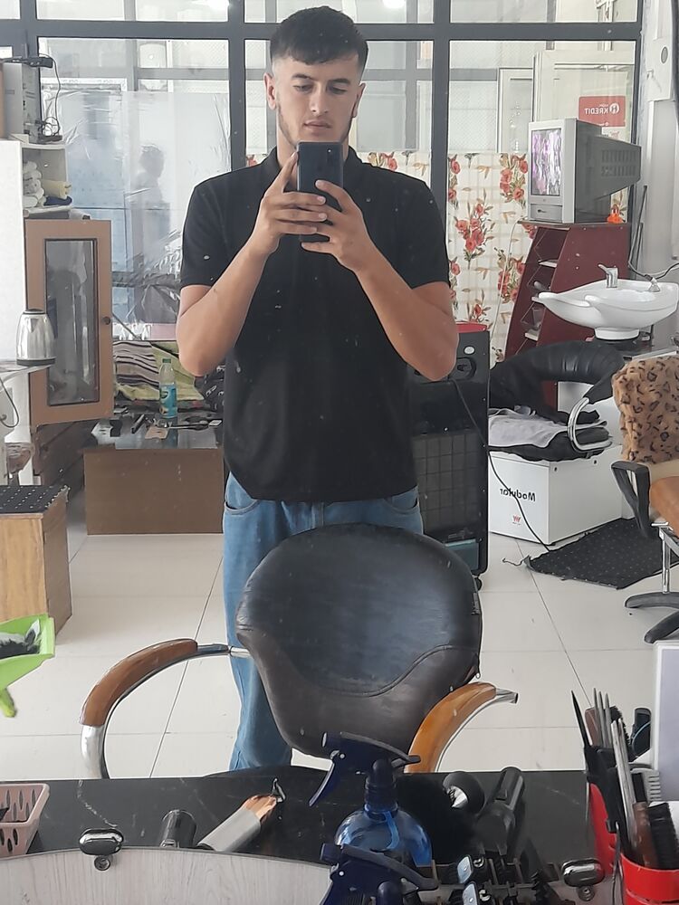  ,   Ali, 25 ,   ,   