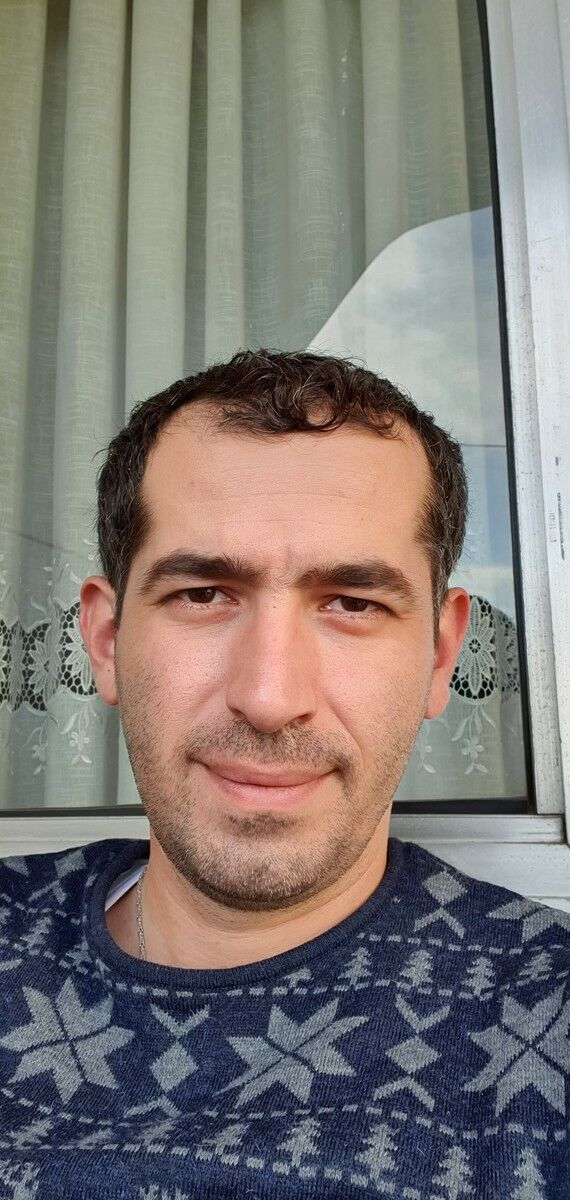  ,   Lasha, 37 ,   ,   , c 