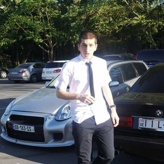  18839195  Qilia, 28 ,    