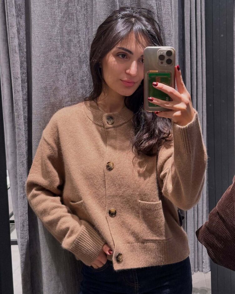  53827905  Viktoria, 26 ,    