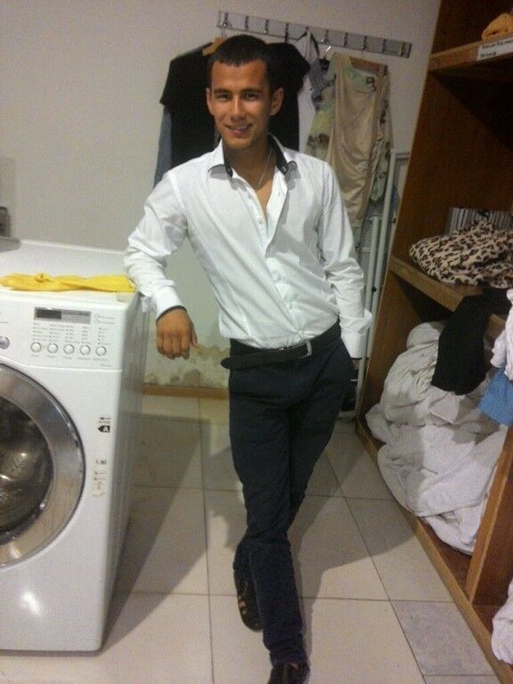  19838825  Sedik, 32 ,    