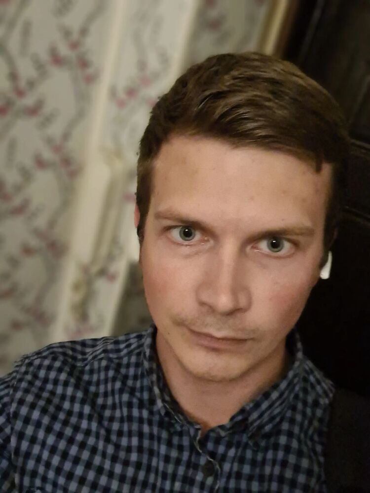  31732565  , 30 ,    