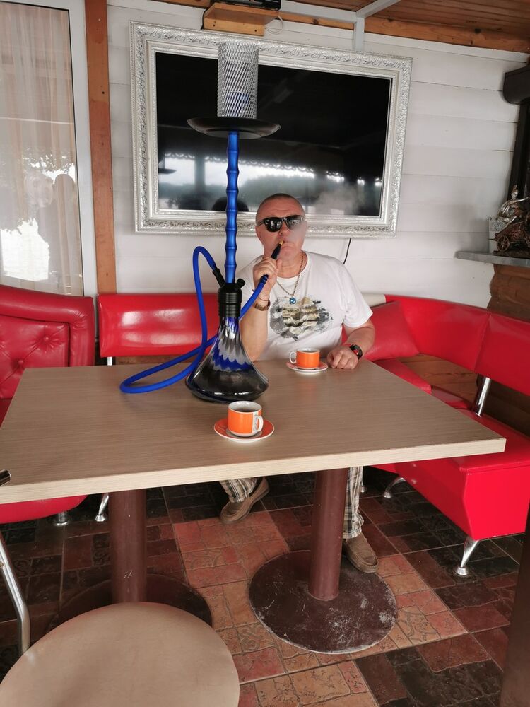  18346335  Igor, 53 ,    