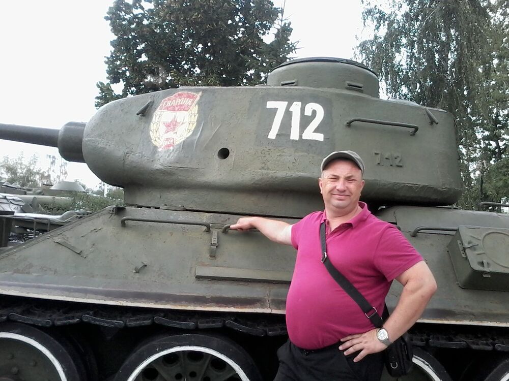 8266025  MOLDOVAN, 54 ,    