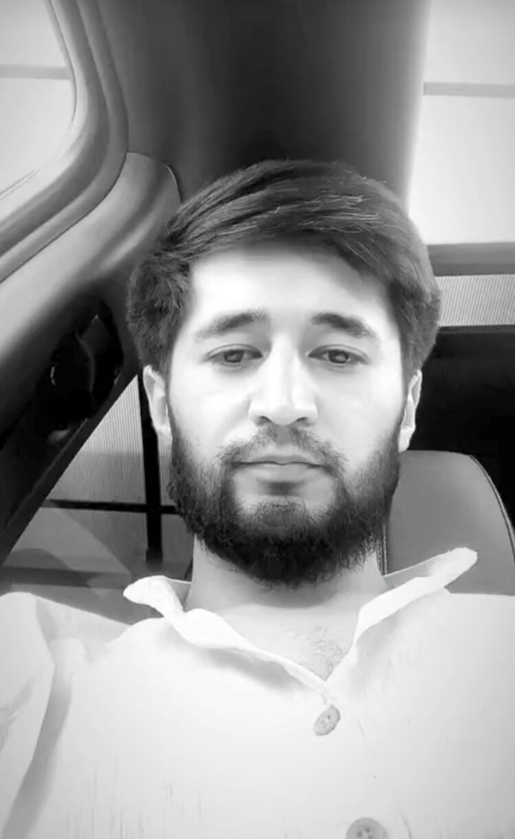  48368065  Bekhruzbek, 33 ,    