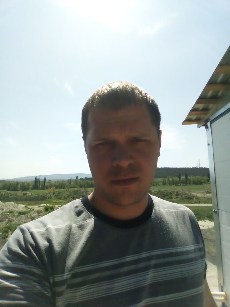  12158955  Artem, 40 ,    