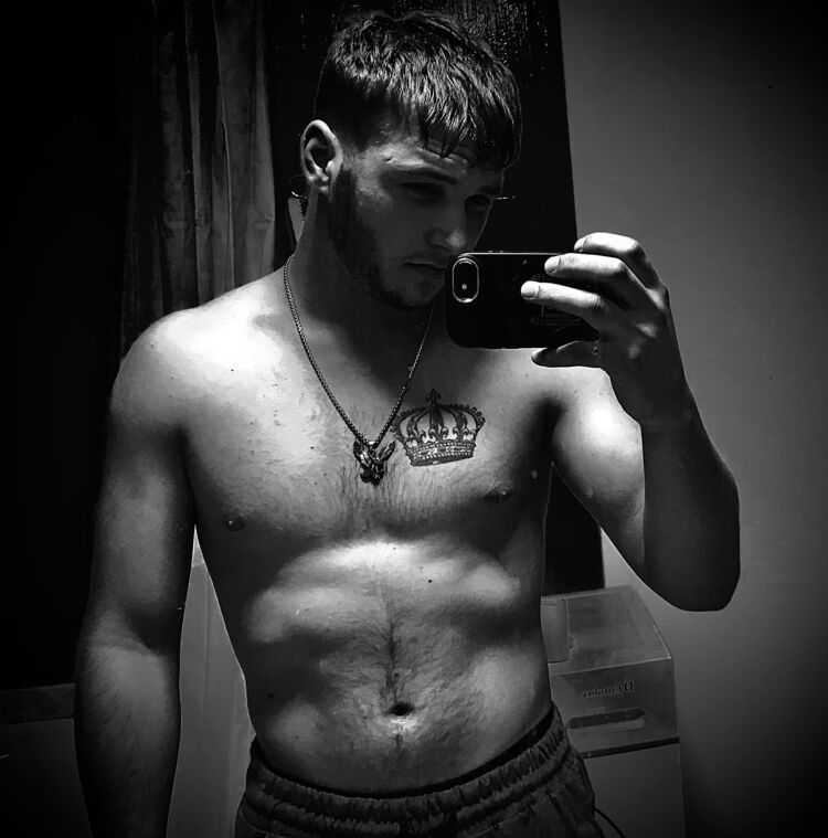  53851425  Bogdan, 19 ,    