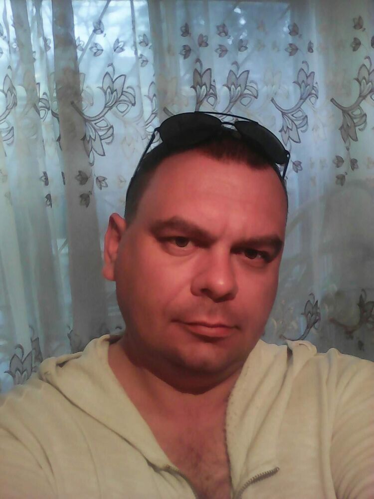  52043675  , 44 ,    