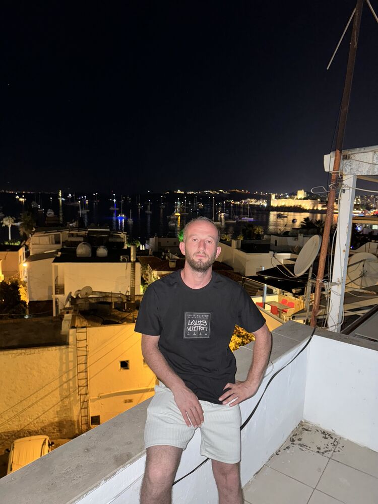  ,   Melih, 26 ,   ,   