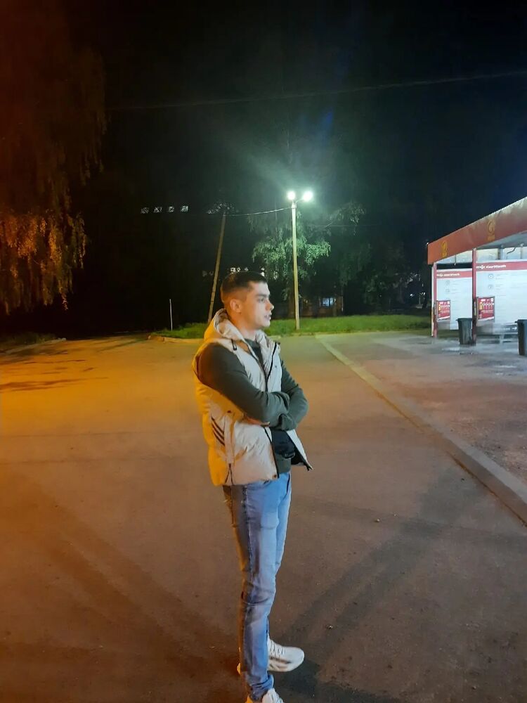  28471655  Ivan, 29 ,    