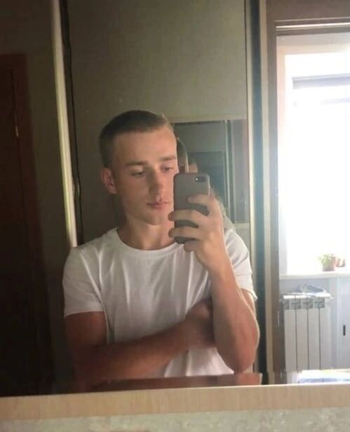  42674275  , 22 ,    