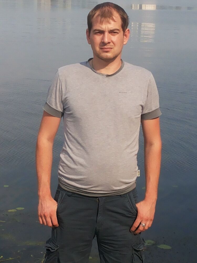 ,   Igor, 38 ,   