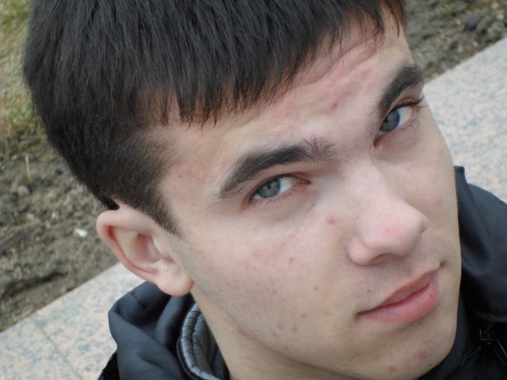  ,   MrMoonlight, 32 ,   