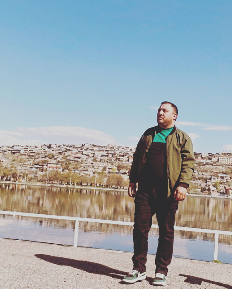  35293435  Levon, 34 ,    