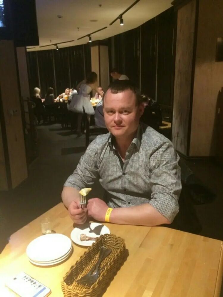  30846855  Nikolay, 40 ,    