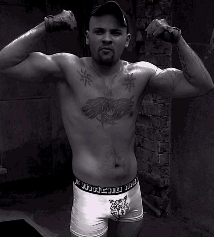  ,   Andruxa, 33 ,   ,   , c 