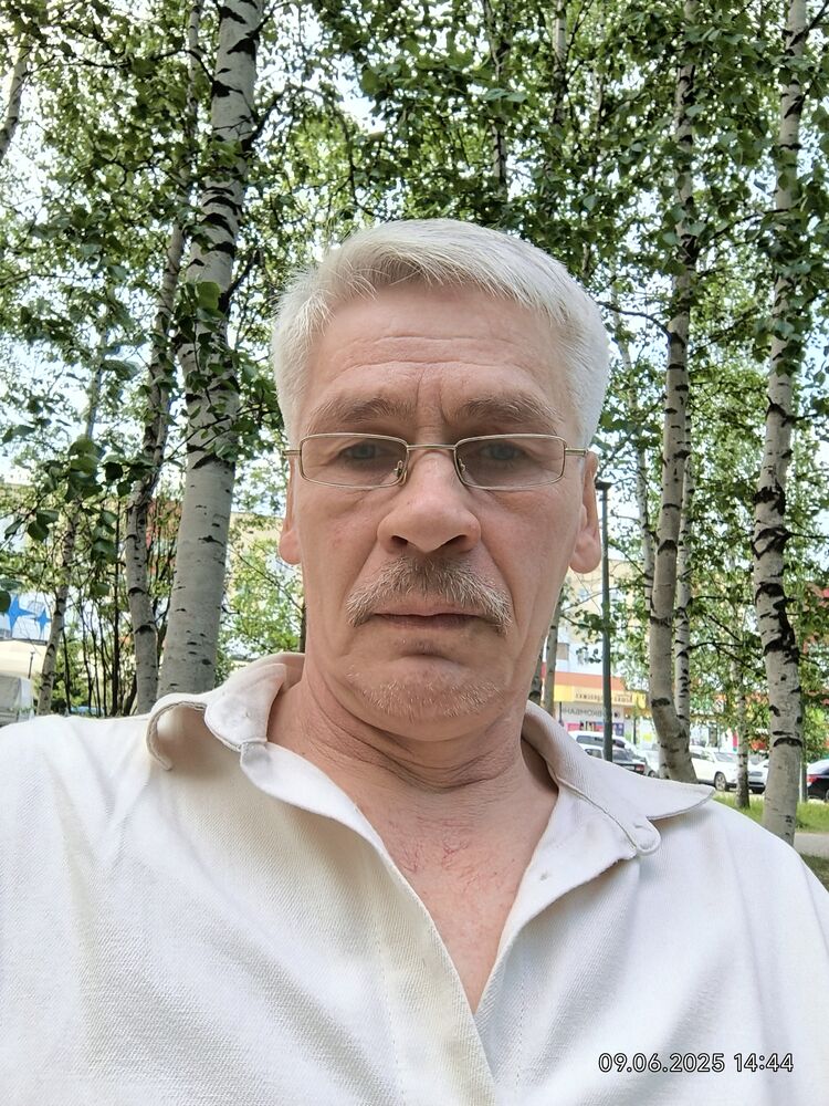  53920645  Grigorij, 51 ,    