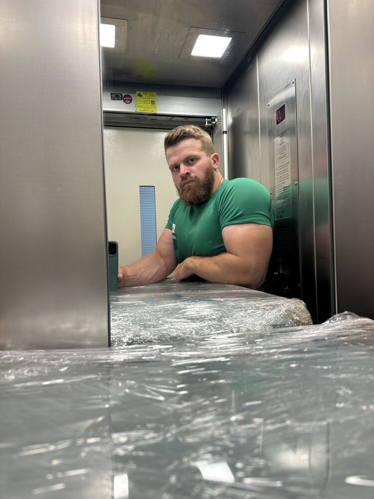  Holon,   Aleksei, 32 ,     , c 