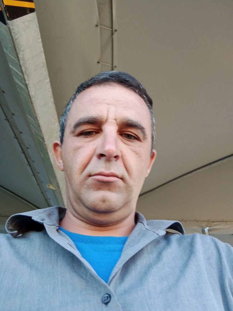  ,   Radu, 41 ,   ,   