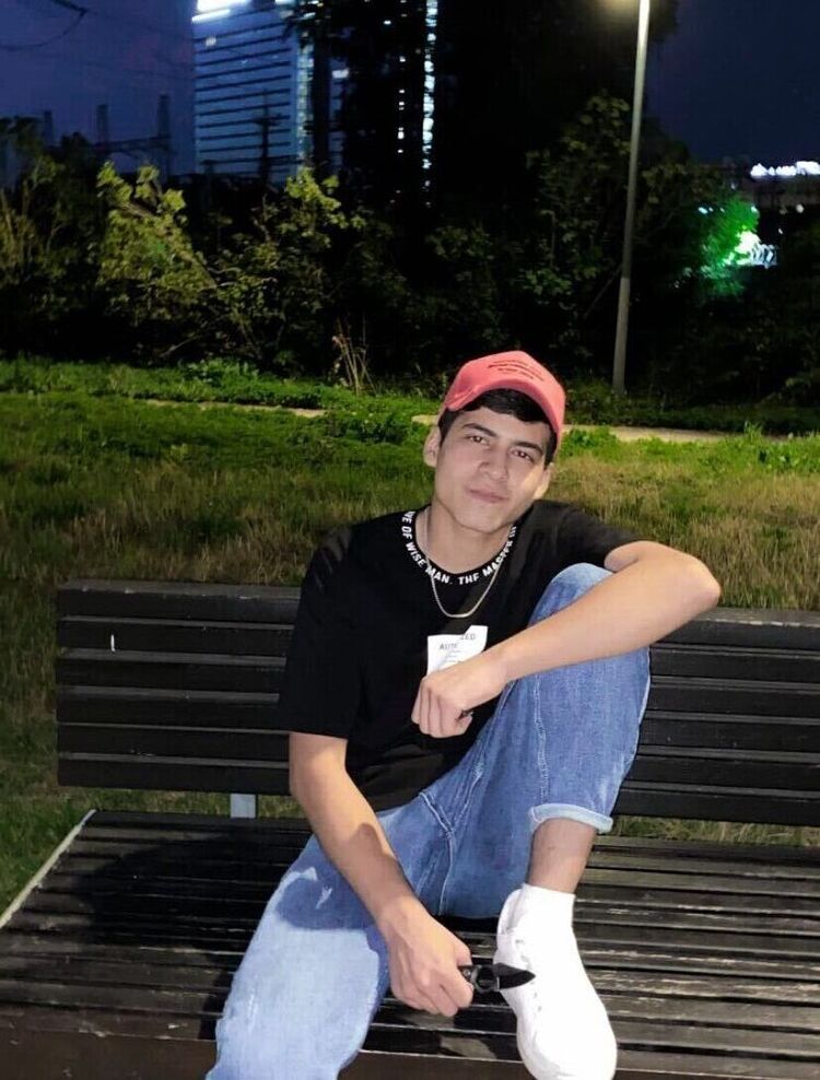  ,   Farrux, 21 ,   ,   