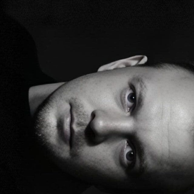  53439695  Artem, 40 ,    