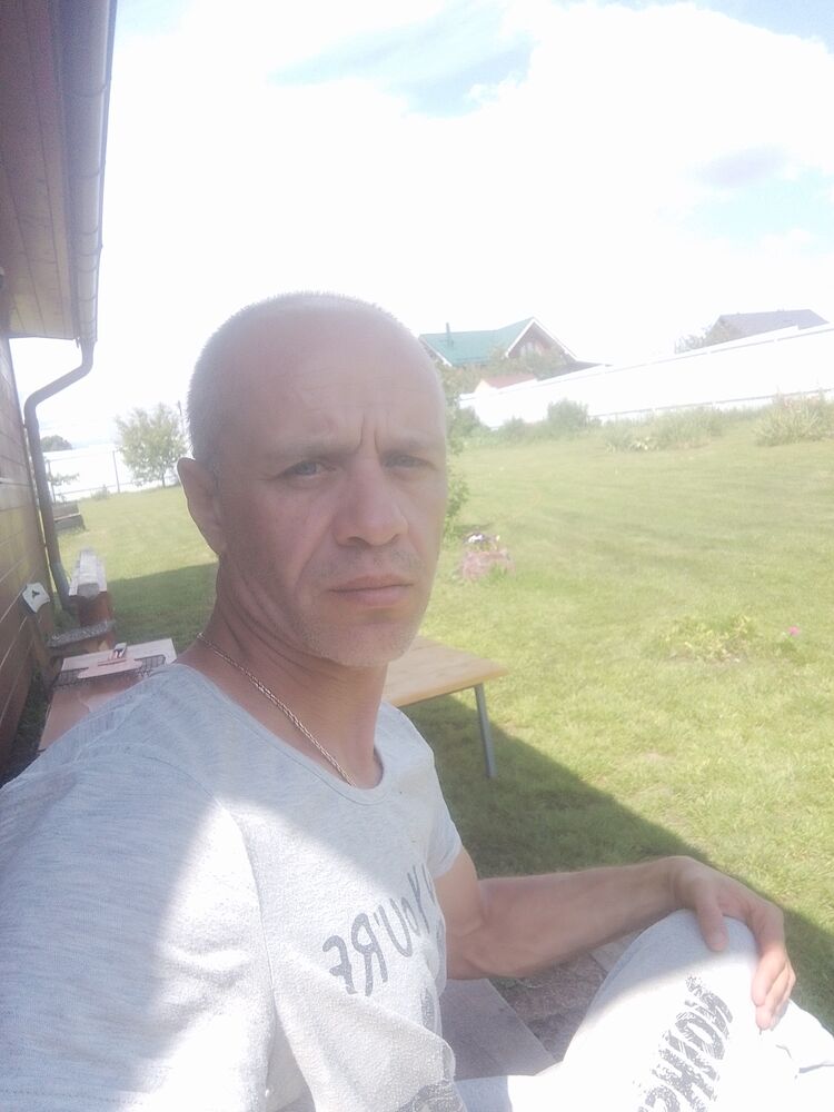  52422275  Vladimir, 42 ,     