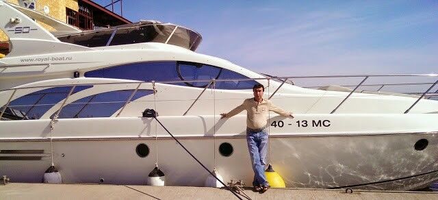  ,   Rustam, 32 ,   