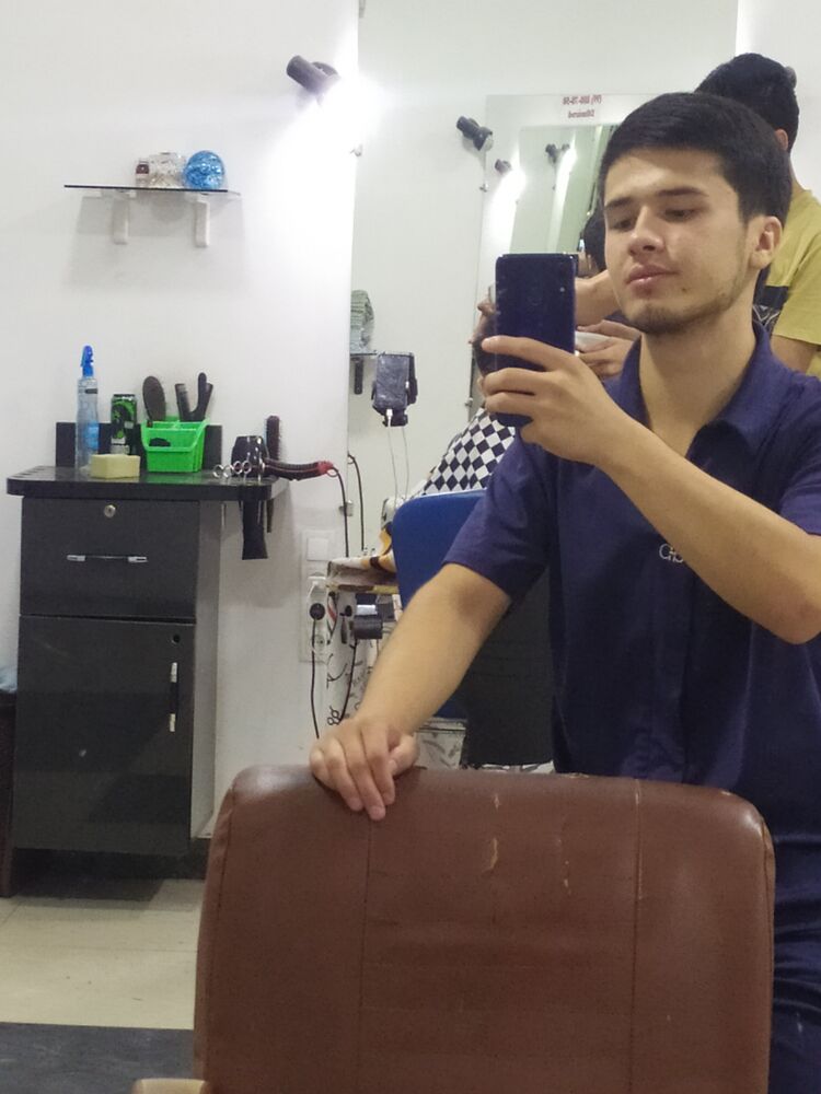  53107525  Doston, 19 ,    