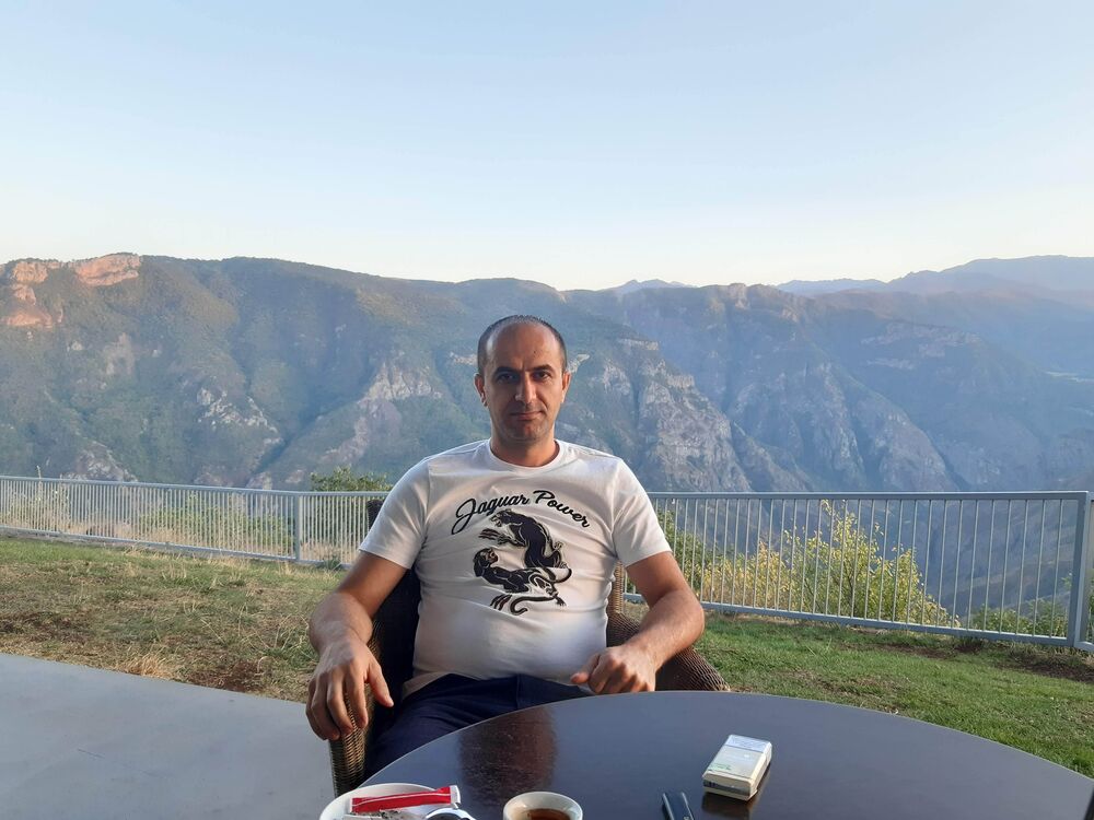  ,   Grigor, 42 ,   ,   