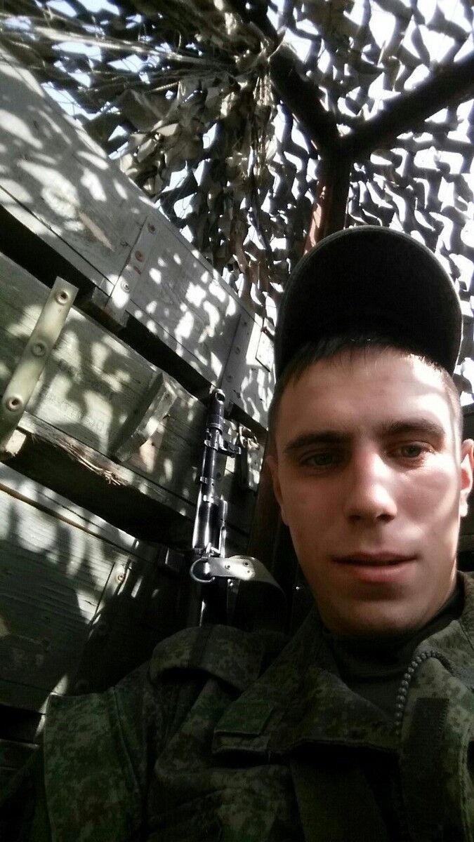  ,   Carlos, 33 ,   