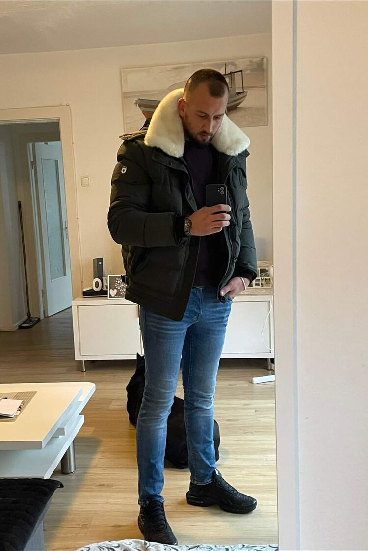  40549445  Alen, 34 ,    Kleinwarasdorf