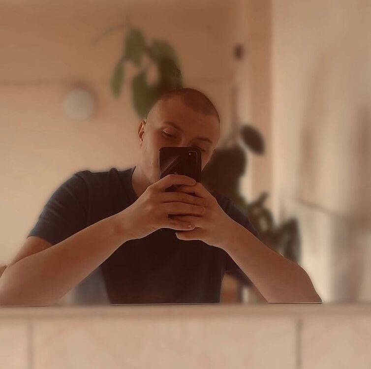  40337695  , 19 ,    