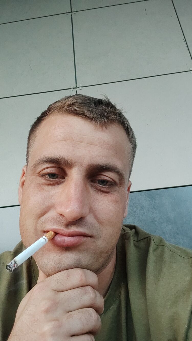  46033085  , 32 ,    