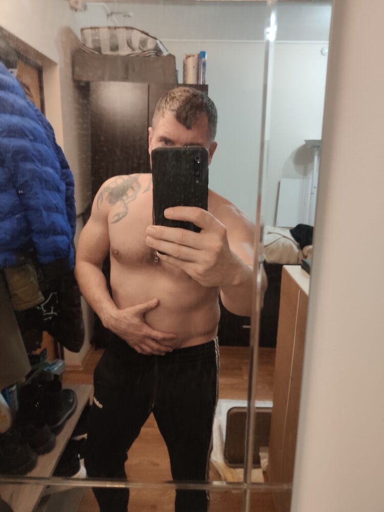  43375365  Sergey, 44 ,    