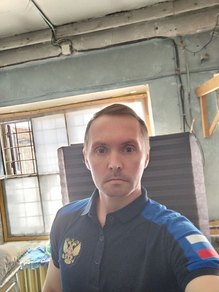  52945185  , 38 ,    
