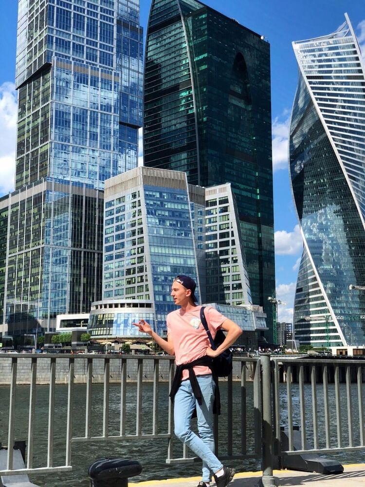  18778425  Deniska, 32 ,    