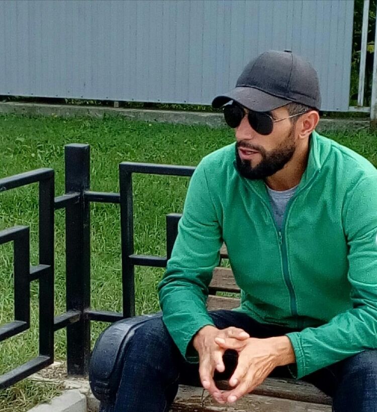  32944695  Tamerlan, 38 ,    